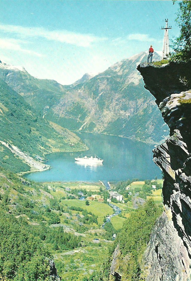 Norway Flydalsjuvet abyss, Geiranger Foto by Normann T-13-1