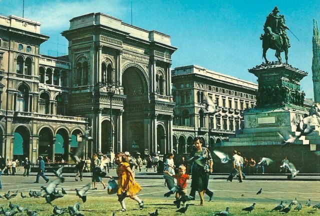 Milano Viktor Emanuel II Gallery Fotographia GIESSE unmarked