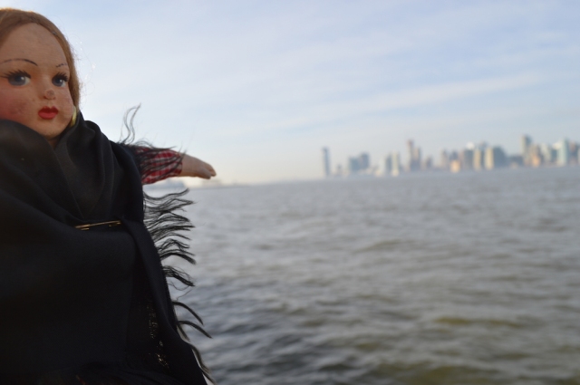 Dolly pointing the Statue of Liberty and Jersey City November 2015