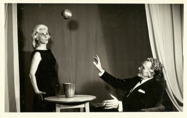 On the back 'Floating Ball Trick'